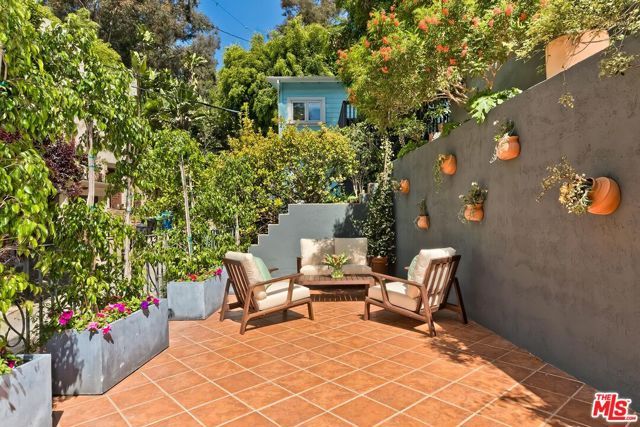 9826 Portola Drive, Beverly Hills, CA 90210