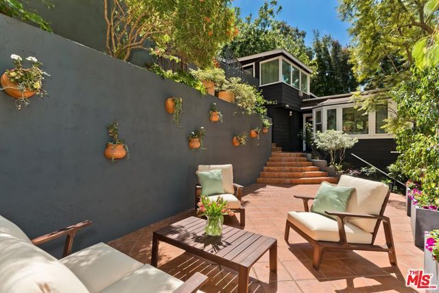 9826 Portola Drive, Beverly Hills, CA 90210