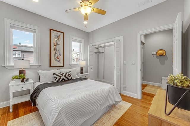 1040 W Polk Street 2B, Chicago, IL 60607