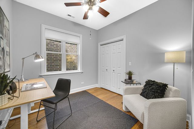 1040 W Polk Street 2B, Chicago, IL 60607