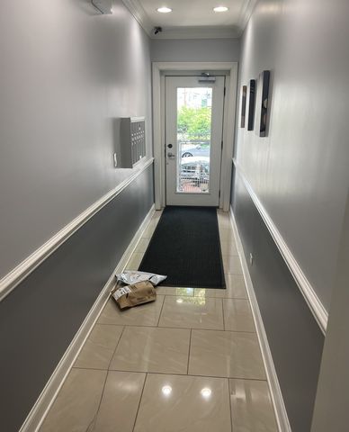 1040 W Polk Street 2B, Chicago, IL 60607