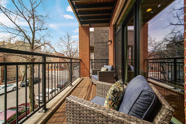 1040 W Polk Street 2B, Chicago, IL 60607