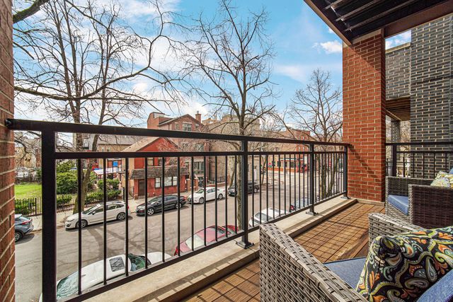 1040 W Polk Street 2B, Chicago, IL 60607