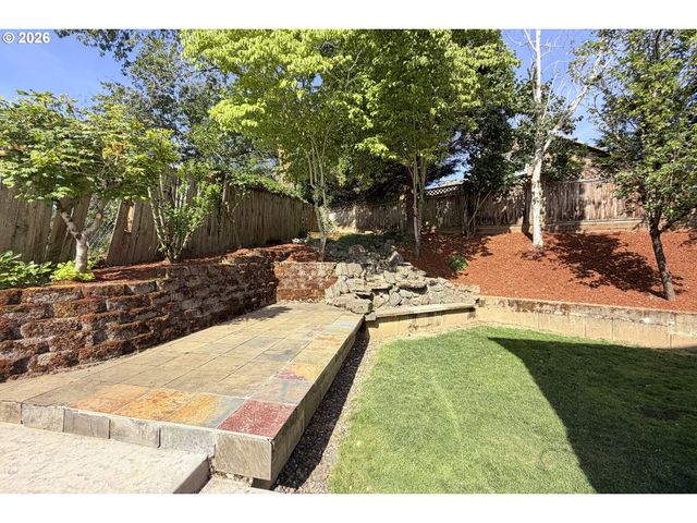 151 Se CONDOR Dr, Gresham, OR 97080