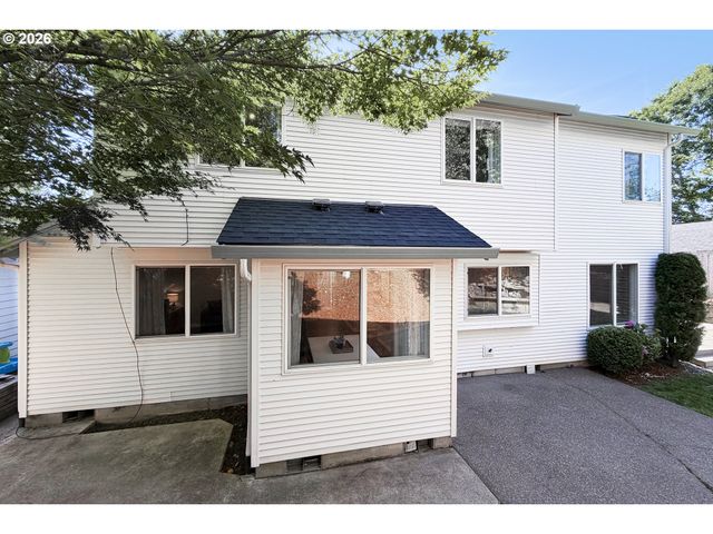 151 Se CONDOR Dr, Gresham, OR 97080