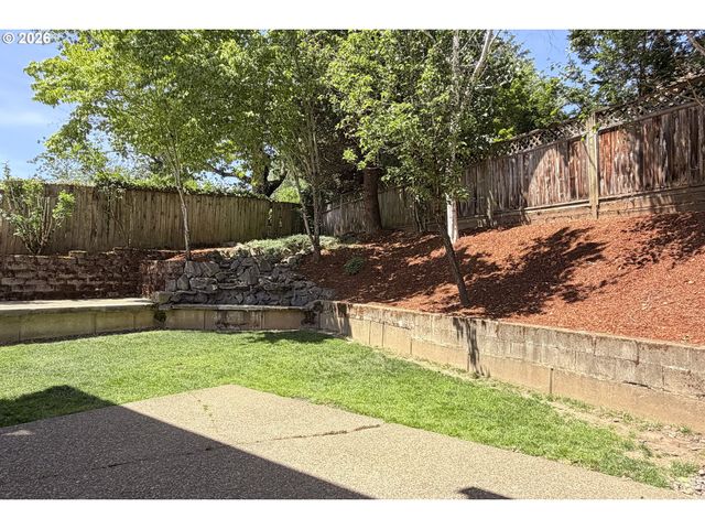151 Se CONDOR Dr, Gresham, OR 97080