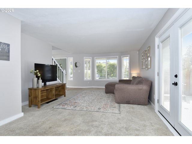 151 Se CONDOR Dr, Gresham, OR 97080