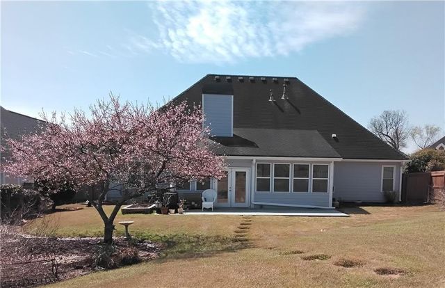 3330 Wellbrook Drive, Loganville, GA 30052