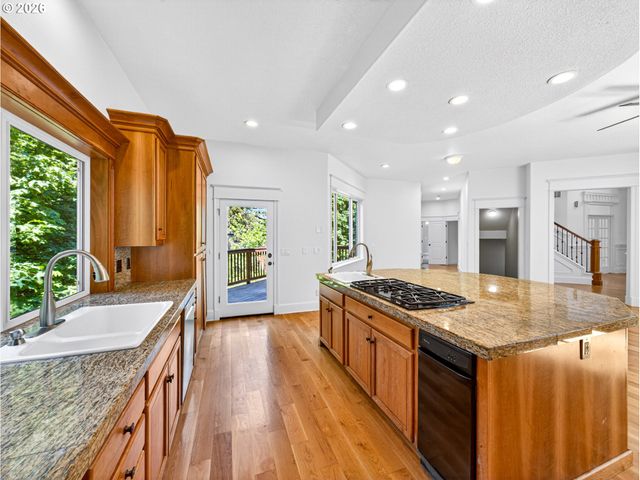 5128 FIRWOOD Dr, West Linn, OR 97068