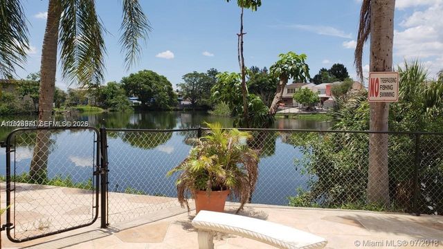 1325 W 68th Street 214, Hialeah, FL 33014