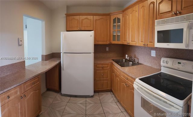 1325 W 68th Street 214, Hialeah, FL 33014