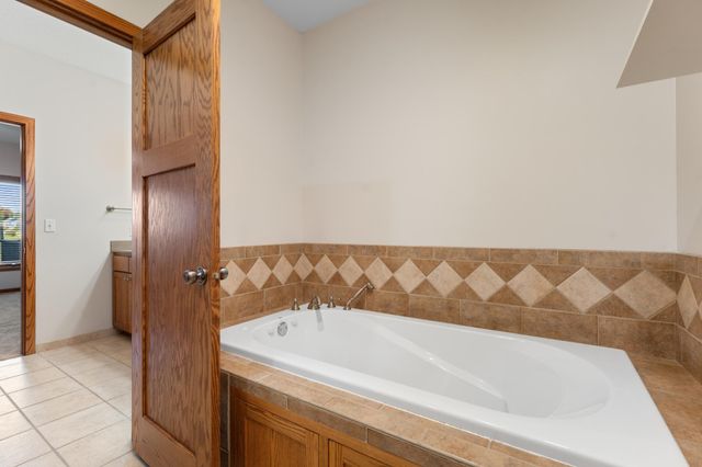 2535 Superior Lane NW, Rochester, MN 55901