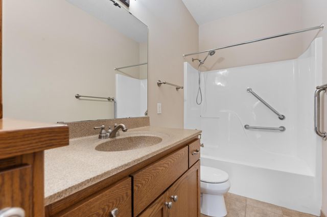 2535 Superior Lane NW, Rochester, MN 55901