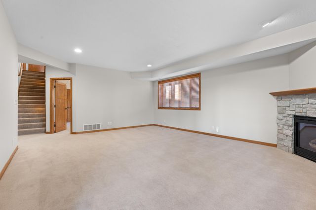 2535 Superior Lane NW, Rochester, MN 55901