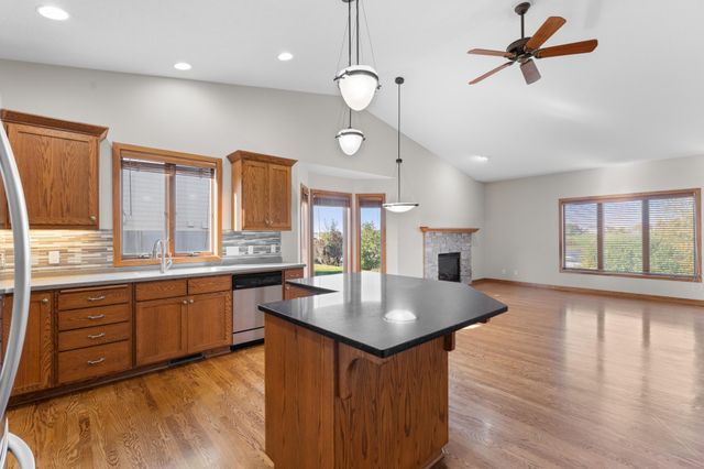 2535 Superior Lane NW, Rochester, MN 55901