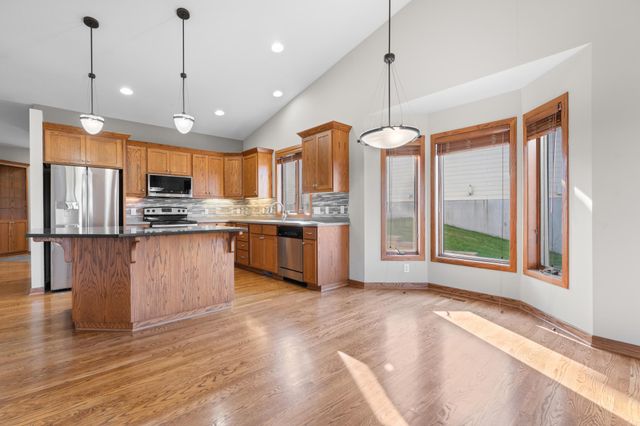 2535 Superior Lane NW, Rochester, MN 55901