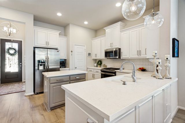 10517 Oates Branch Lane, Fort Worth, TX 76126