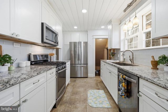 301 N MANOA RD, Havertown, PA 19083