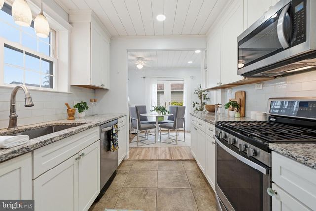 301 N MANOA RD, Havertown, PA 19083