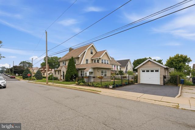 301 N MANOA RD, Havertown, PA 19083