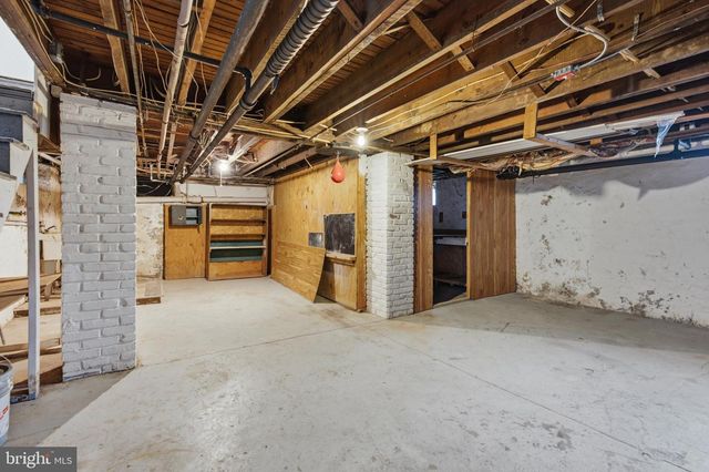 301 N MANOA RD, Havertown, PA 19083