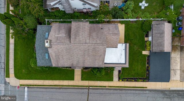 301 N MANOA RD, Havertown, PA 19083