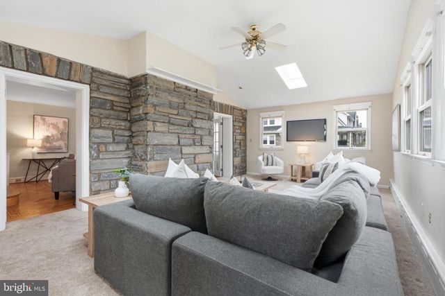 301 N MANOA RD, Havertown, PA 19083