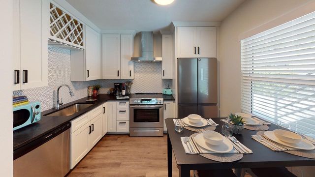 1910 MORRILL STREET, Sarasota, FL 34236