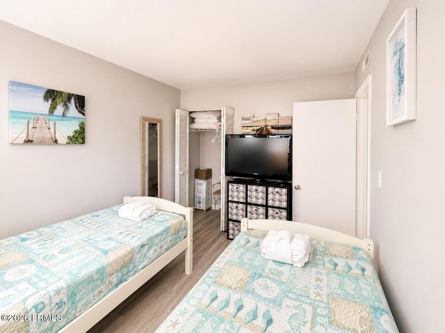 45 Folly Field Rd Apt 11J, Hilton Head Island, SC 29928