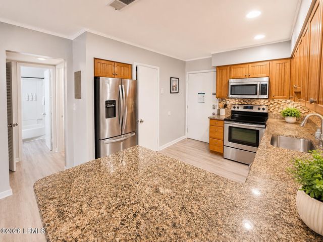 45 Folly Field Rd Apt 11J, Hilton Head Island, SC 29928