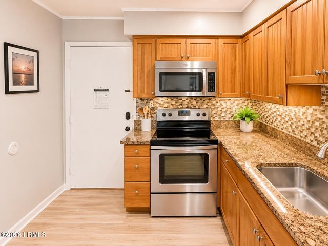 45 Folly Field Rd Apt 11J, Hilton Head Island, SC 29928