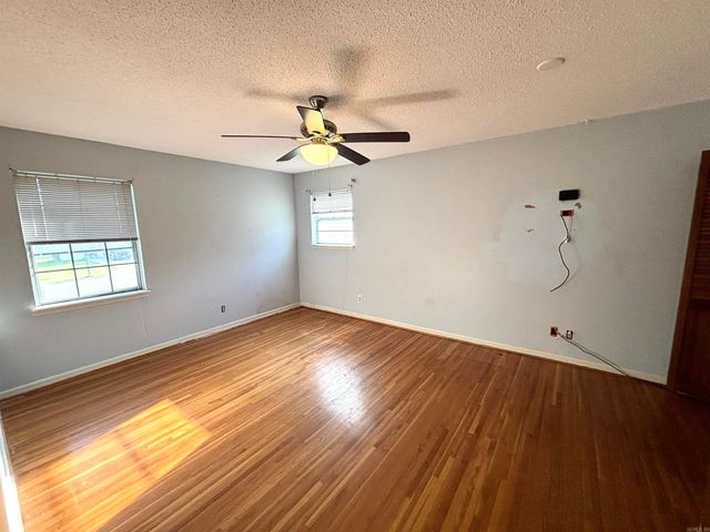 905 Shall Ct, Jacksonville, AR 72076
