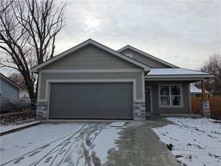 818 W 10th Street, Ottawa, KS 66067