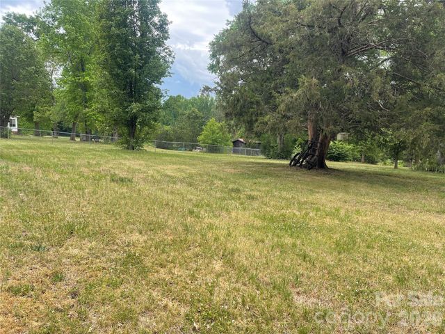 1870 Oakland Road, Forest City, NC 28043