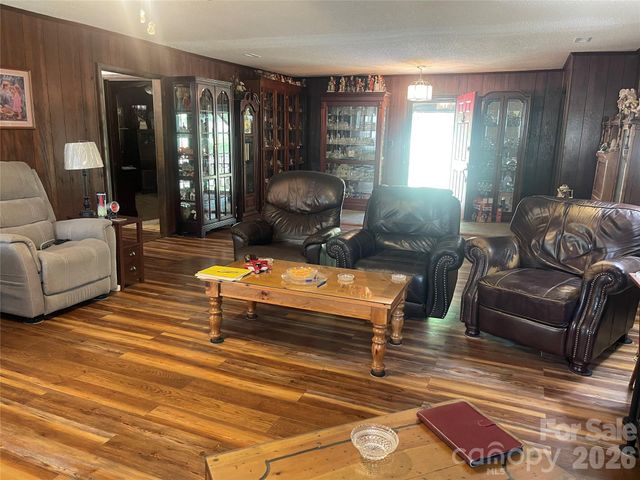 1870 Oakland Road, Forest City, NC 28043