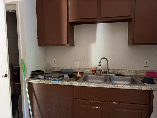 5226 Pensdale Street, Houston, TX 77033