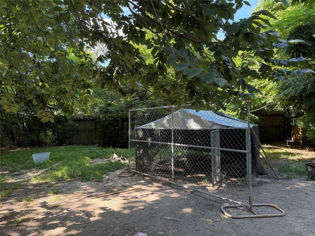 5226 Pensdale Street, Houston, TX 77033