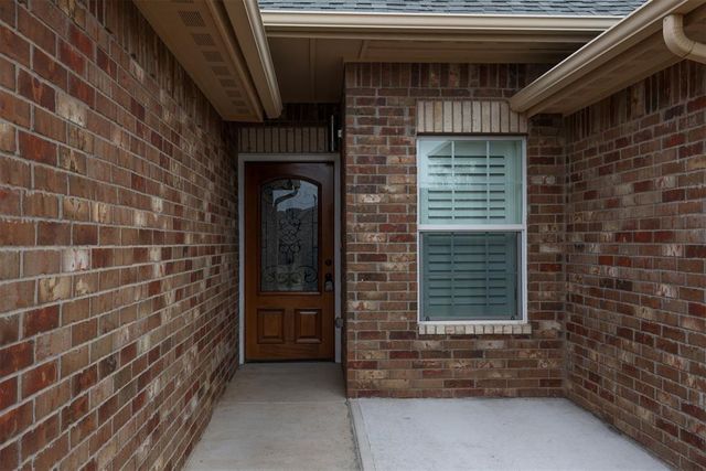 12405 SW 7th Street, Yukon, OK 73099