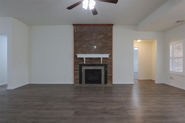 12405 SW 7th Street, Yukon, OK 73099