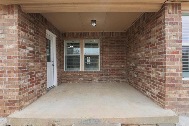 12405 SW 7th Street, Yukon, OK 73099
