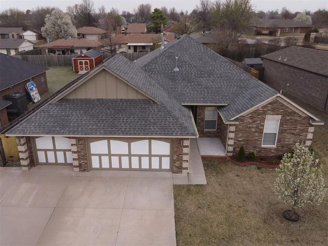 12405 SW 7th Street, Yukon, OK 73099