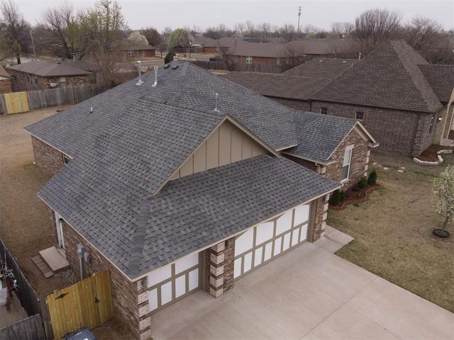 12405 SW 7th Street, Yukon, OK 73099