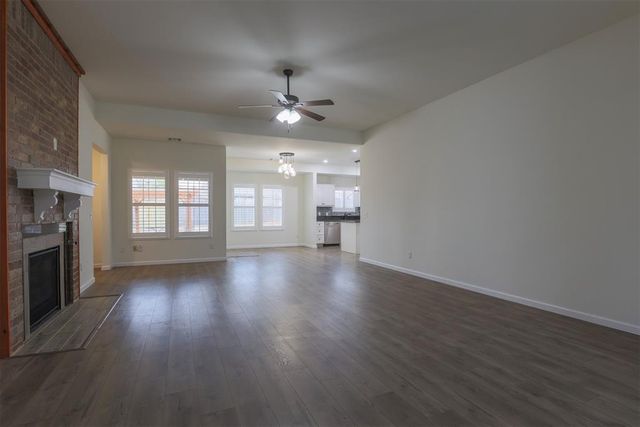 12405 SW 7th Street, Yukon, OK 73099