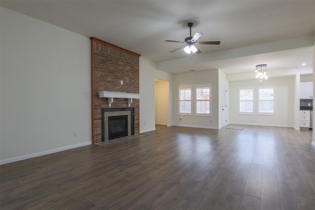 12405 SW 7th Street, Yukon, OK 73099