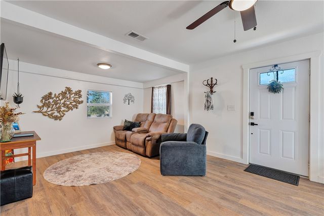 430 S Washington Street, Siloam Springs, AR 72761