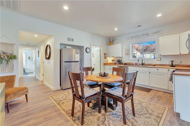 430 S Washington Street, Siloam Springs, AR 72761