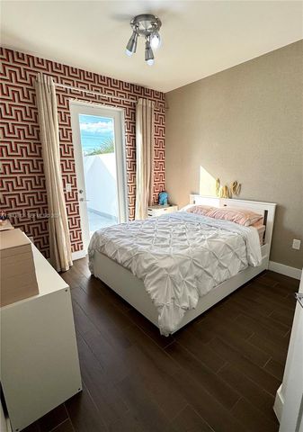 6428 NW 105th Pl, Doral, FL 33178