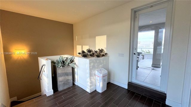 6428 NW 105th Pl, Doral, FL 33178