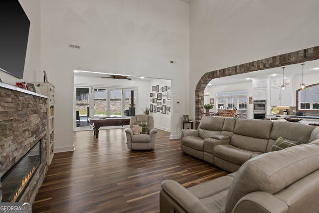 218 Riverlake Road, Fair Play, SC 29643