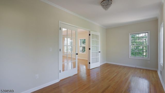 156 Washington Dr, Watchung Boro, NJ 07069